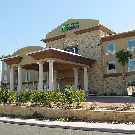 Holiday Inn Express & Suites Fredericksburg By Ihg Extérieur photo