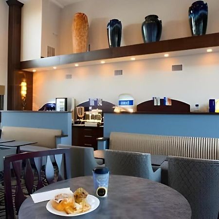 Holiday Inn Express & Suites Fredericksburg By Ihg Extérieur photo