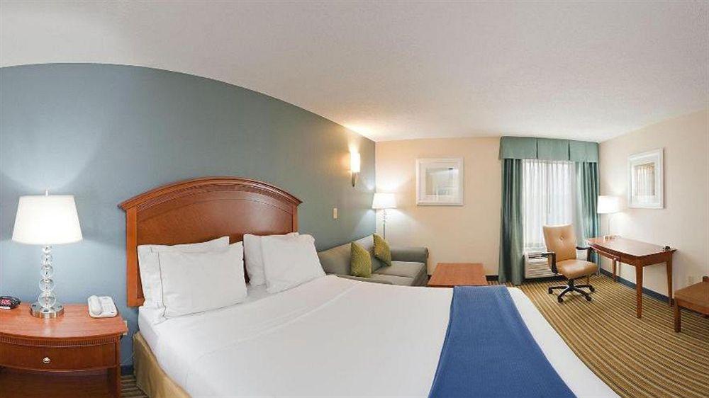 Holiday Inn Express & Suites Fredericksburg By Ihg Extérieur photo