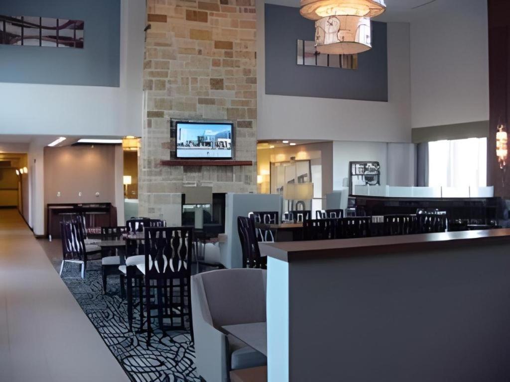 Holiday Inn Express & Suites Fredericksburg By Ihg Extérieur photo