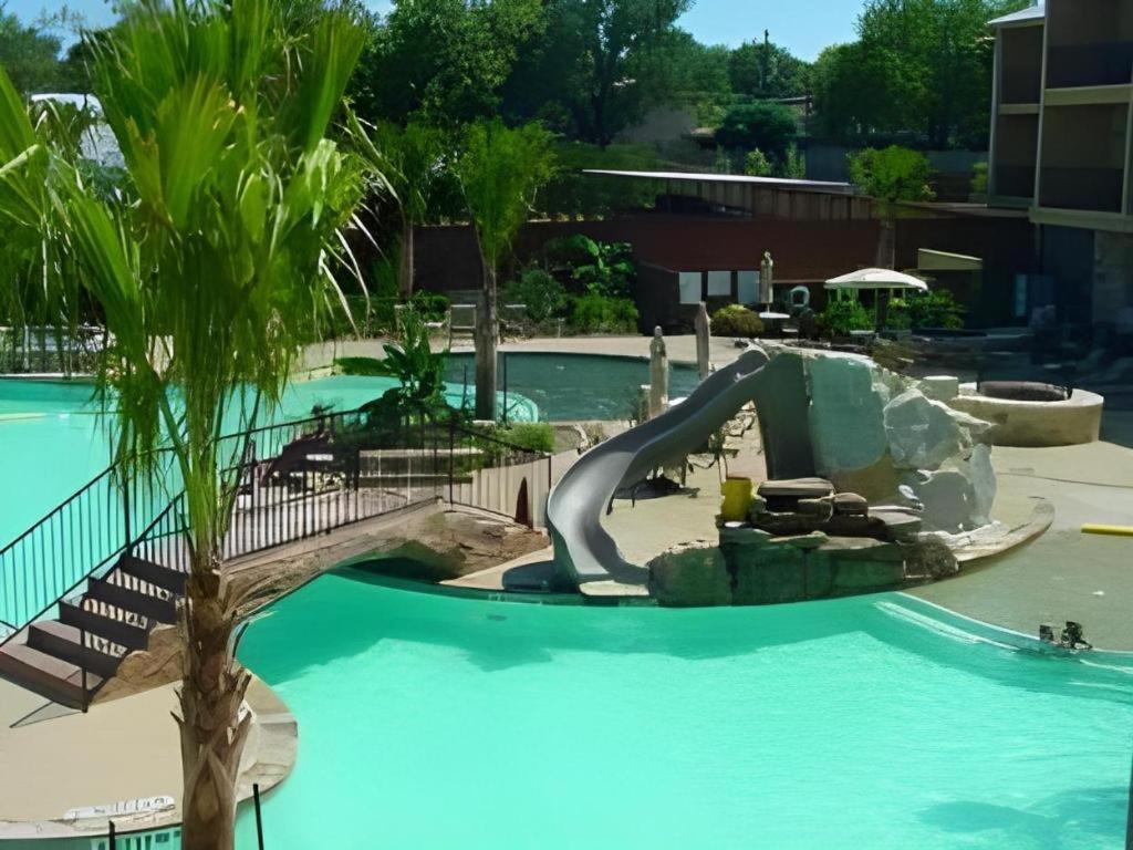 Holiday Inn Express & Suites Fredericksburg By Ihg Extérieur photo